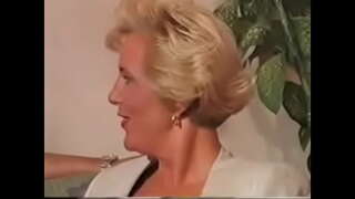 ���ுதிர்ந்த 50 ஆண்டுகள் gangbang அவர் முதலாளி சூடான கொம்பு பெண்கள்