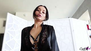 Жыныстық Брюнетка Заглатывает Үлкен Мүшесі және Құмарлықпен Трахается қатерлі ісік, әлі cums аузына