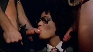 ���ີ້ກັນ