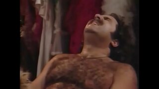 חם רותח - מייגן לי, שרי טיילור, אפריל המערבית, Bionca